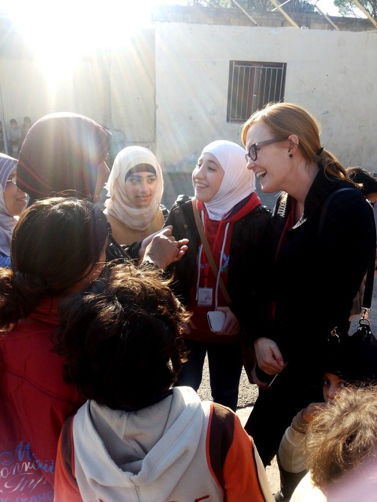 Picture of Jessie Thomson speaking to a group of women